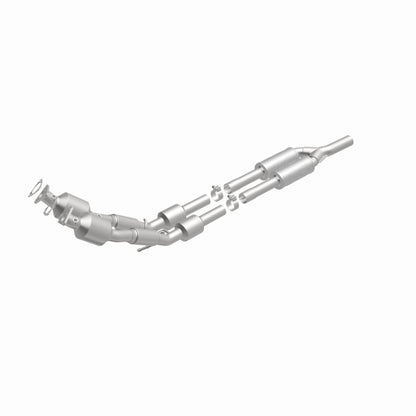 MagnaFlow Direct Fit Catalytic Converter 2012-2015 Passat (B7) 3.6L V6 OEM Grade