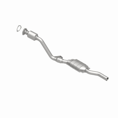 MagnaFlow Direct Fit Catalytic Converter 03 Volkswagen Passat 2.8L