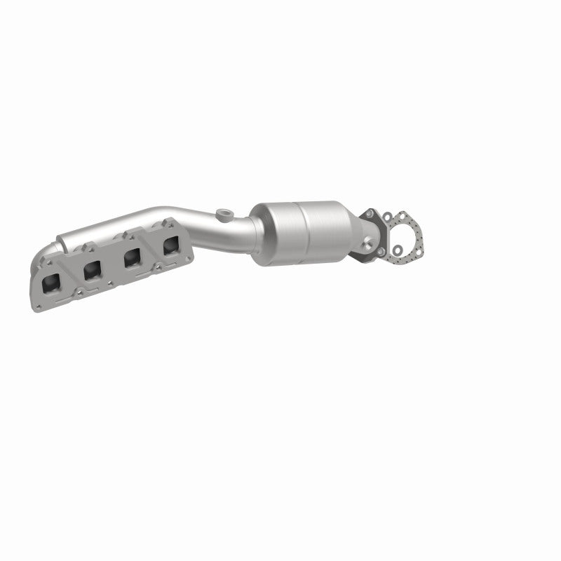 MagnaFlow Direct Fit Catalytic Converter 02-04 VW Passat 4.0L