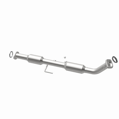 MagnaFlow Direct Fit Catalytic Converter 05-09 Toyota Tacoma 2.7L