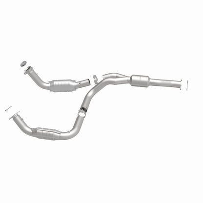 MagnaFlow Direct Fit Catalytic Converter 2011-2012 EXPRESS 2500 6.0L 6.0L Underbody