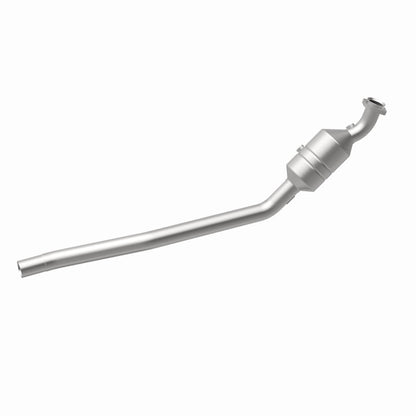 MagnaFlow Direct Fit Catalytic Converter 2006-2011 R350 3.5 L Underbody