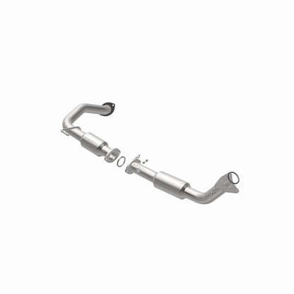 MagnaFlow Direct Fit Catalytic Converter 08-15 Toyota Sequoia