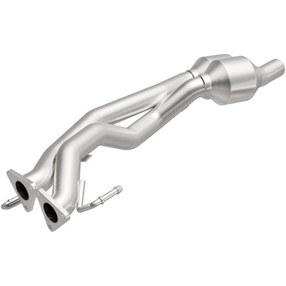 MagnaFlow Direct Fit Catalytic Converter 07 VW Touareg 3.6L Rear