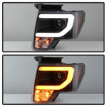 Spyder 09-14 Ford F-150 Projector Headlights - Halogen Model Light Bar - Blk PRO-YD-FF15009-SBLB-BK