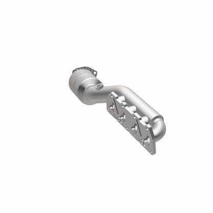 MagnaFlow Direct Fit Catalytic Converter 02-04 VW Passat 4.0L