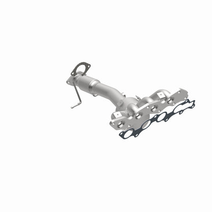 MagnaFlow Direct Fit Catalytic Converter 10-13 Mazda 3 2.0L Manifold