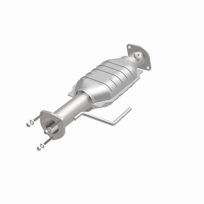 MagnaFlow Direct Fit Catalytic Converter 00-04 Jeep Wrangler 4.0L Rear/2.4L/2.5L