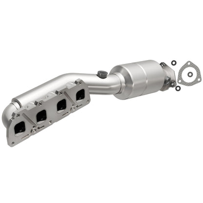 MagnaFlow Direct Fit Catalytic Converter 02-04 VW Passat 4.0L