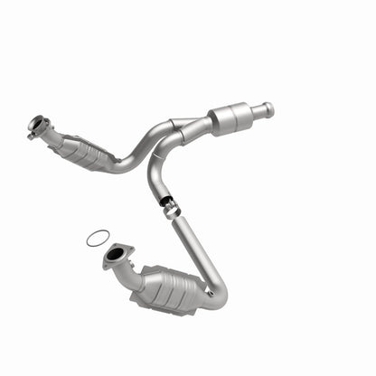 MagnaFlow Direct Fit Catalytic Converter 10-13 GMC Sierra 1500 V6 4.3L