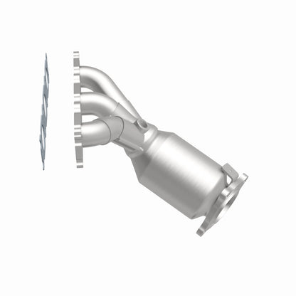 MagnaFlow Direct Fit Catalytic Converter 08-12 Land Rover LR2 3.2L