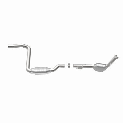 MagnaFlow Direct Fit Catalytic Converter 2003 ML350 3.7L Underbody