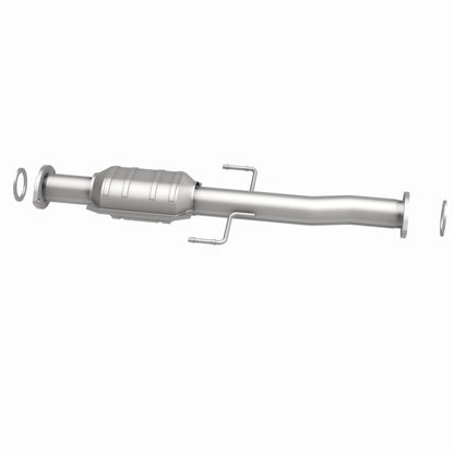 MagnaFlow Direct Fit Catalytic Converter 01-04 Toyota Tacoma 2.4L Rear