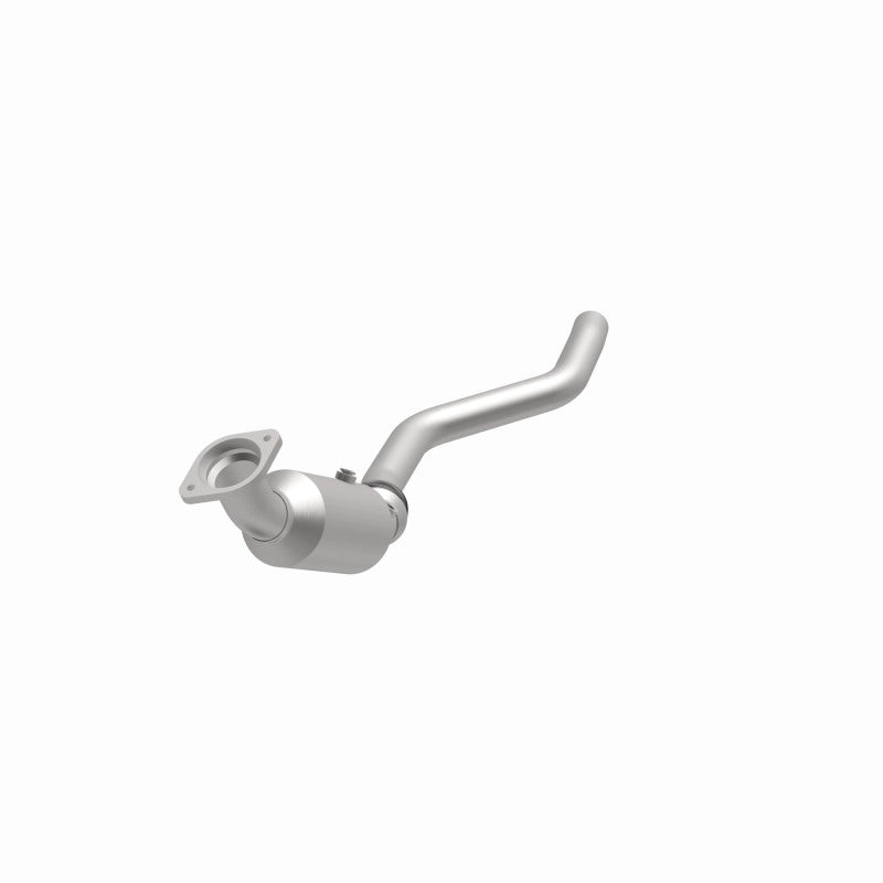 MagnaFlow Direct Fit Catalytic Converter 2005 Chrysler 300C 5.7L V8 / 2005 Dodge Magnum 5.7L V8