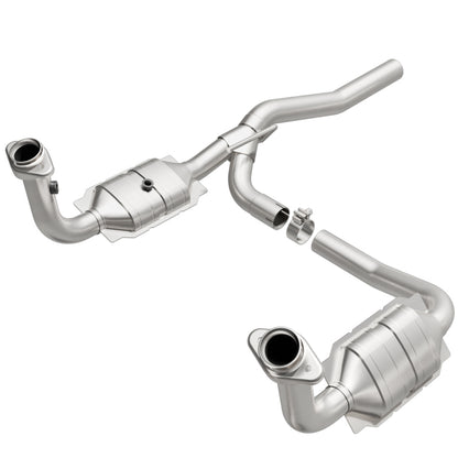 MagnaFlow Direct Fit Catalytic Converter 07-11 Dodge Nitro 4.0L