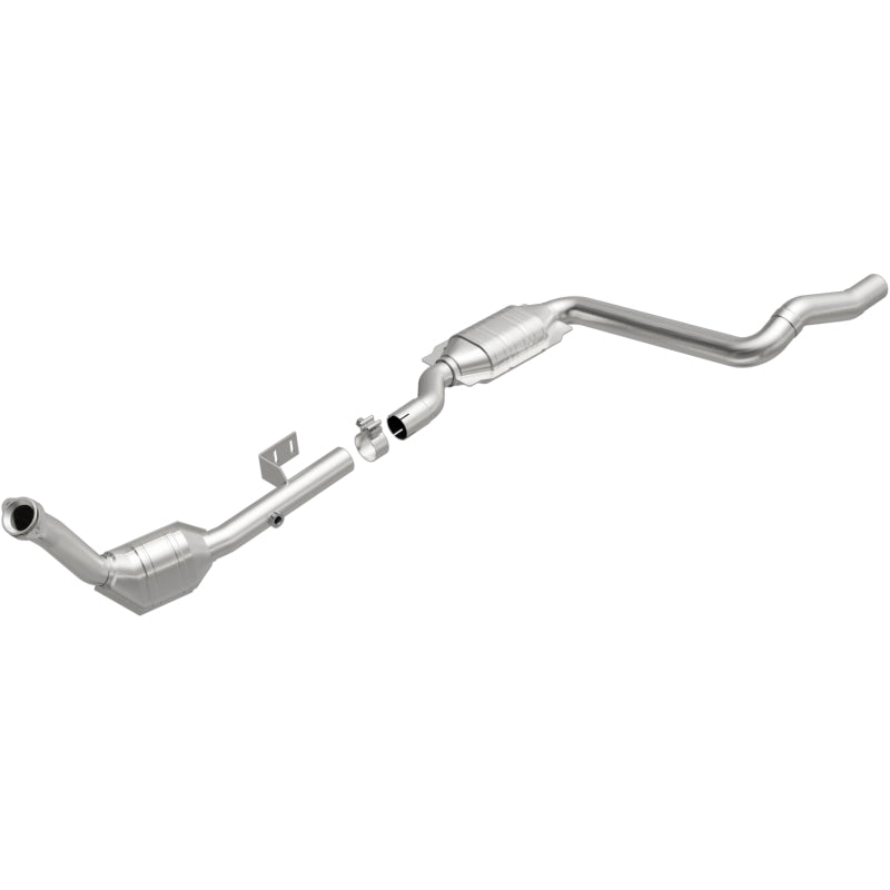 MagnaFlow Direct Fit Catalytic Converter 2003 ML350 3.7L Underbody