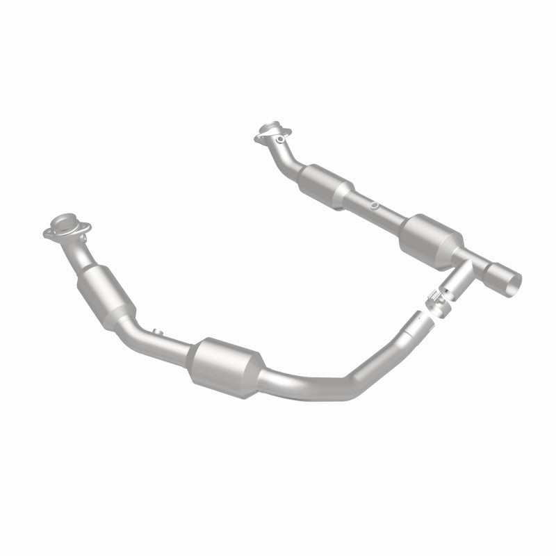 MagnaFlow Direct Fit Catalytic Converter 05-06 Ford E-350 Super Duty 5.4L