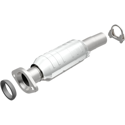 MagnaFlow Direct Fit Catalytic Converter 04 Toyota Sienna 3.3L