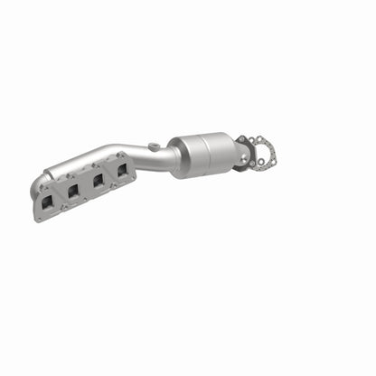 MagnaFlow Direct Fit Catalytic Converter 02-04 VW Passat 4.0L