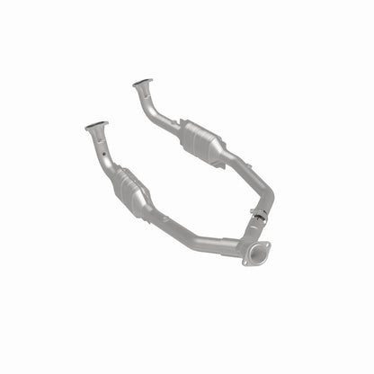 MagnaFlow Direct Fit Catalytic Converter OEM 2003 Land Rover Discovery Underbody