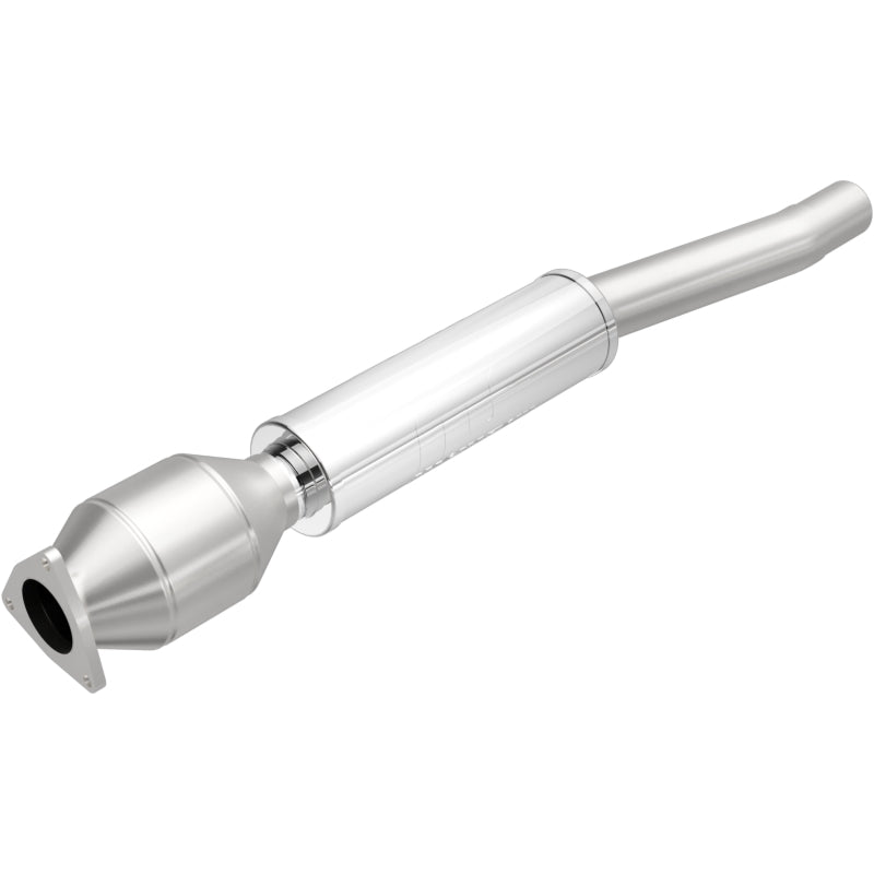 MagnaFlow Direct Fit Catalytic Converter 04/06 VW Phaeton 4.2L Rear Driver Side