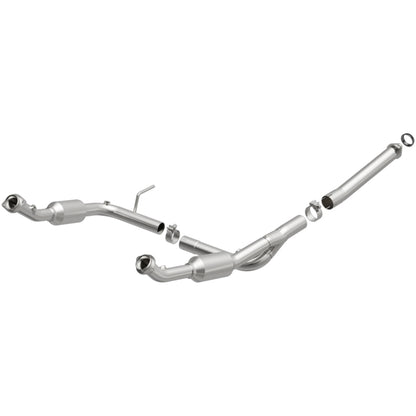 MagnaFlow Direct Fit Catalytic Converter OEM 2004-2005 Ford Explorer/Mercury Mountaineer Underbody