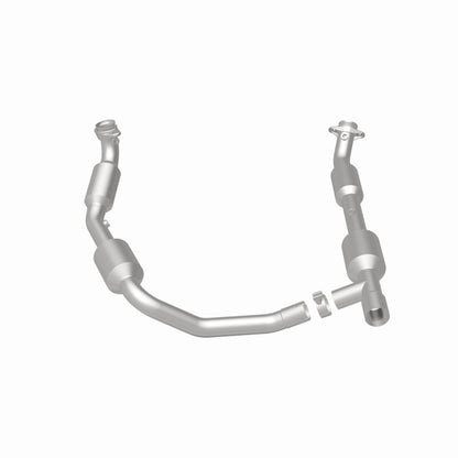 MagnaFlow Direct Fit Catalytic Converter 05-06 Ford E-350 Super Duty 5.4L