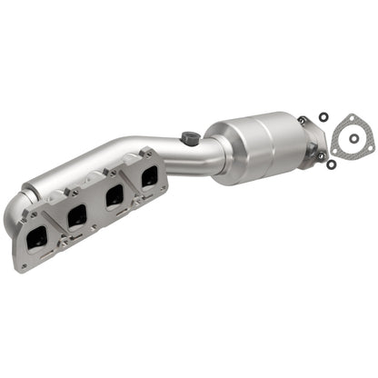MagnaFlow Direct Fit Catalytic Converter 02-04 VW Passat 4.0L