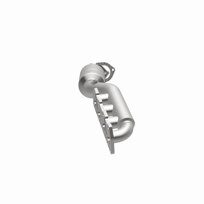 MagnaFlow Direct Fit Catalytic Converter 02-04 Volkswagen Passat 4.0L