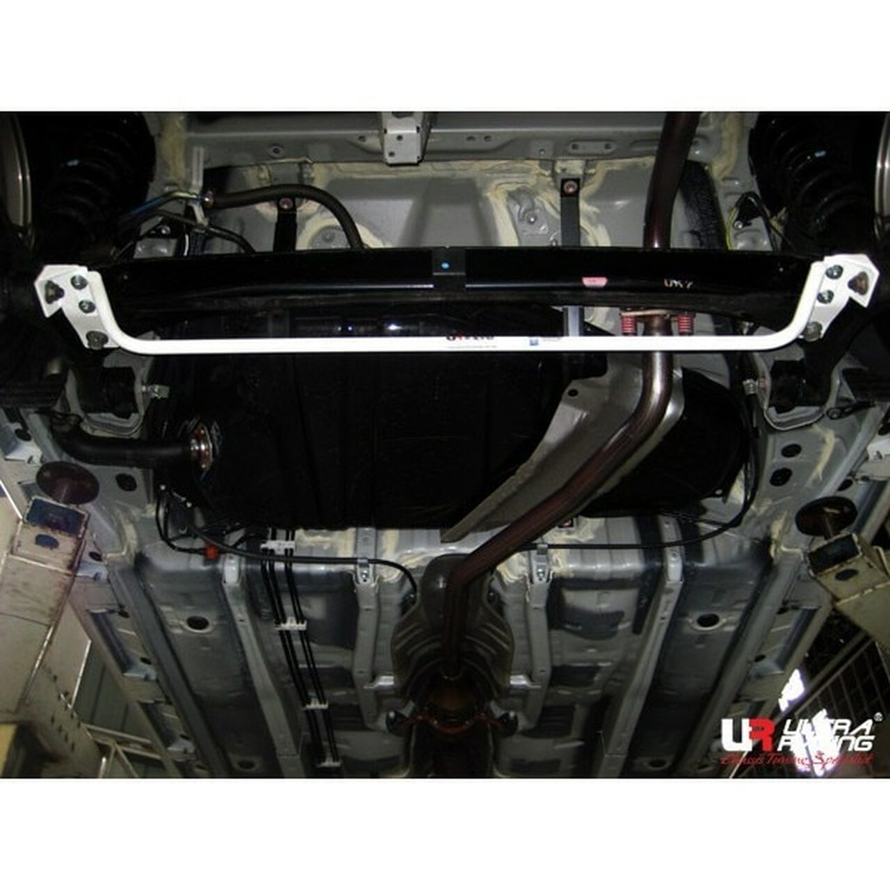 Ultra Racing - 16mm SOLID Rear Sway Bar - 2014-18 Corolla - UR-AR16-037