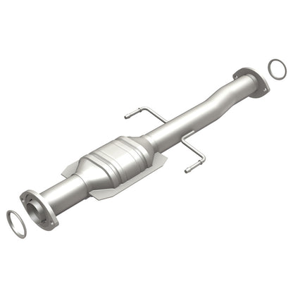 MagnaFlow Direct Fit Catalytic Converter 01-04 Toyota Tacoma 2.4L Rear