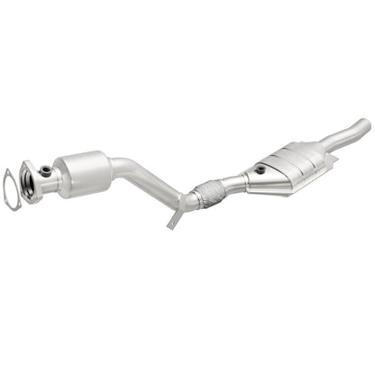 MagnaFlow Direct Fit Catalytic Converter 03 Volkswagen Passat 2.8L