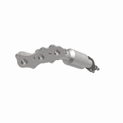 MagnaFlow Direct Fit Catalytic Converter 10-12 Toyota FJ/4Runner 4.0L