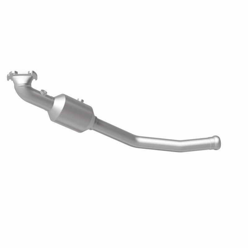 MagnaFlow 13-15 Dodge Durango V6 3.6L OEM Grade / EPA Compliant Direct-Fit Catalytic Converter