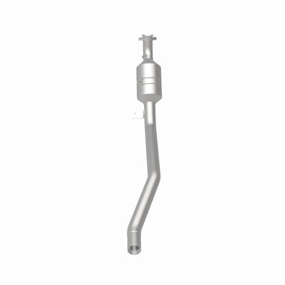 MagnaFlow Direct Fit Catalytic Converter 2006-2011 R350 3.5 L Underbody