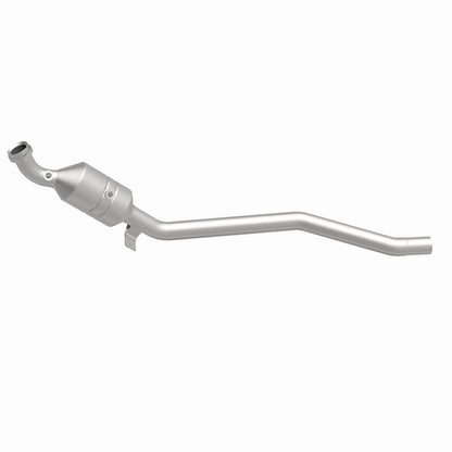 MagnaFlow Direct Fit Catalytic Converter 2006-2011 R350 3.5 L Underbody
