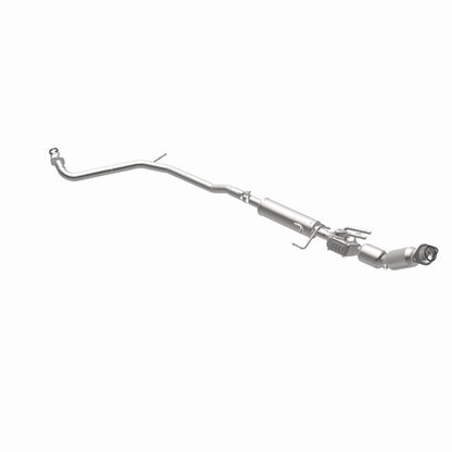 MagnaFlow Direct Fit Catalytic Converter 12-15 Toyota Prius Plug -In Underbody 1.8L