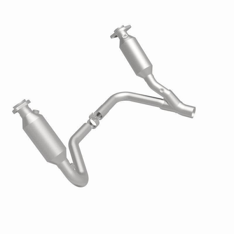 MagnaFlow Direct Fit Catalytic Converter California Grade 07-08 Dodge Durango 3.7L