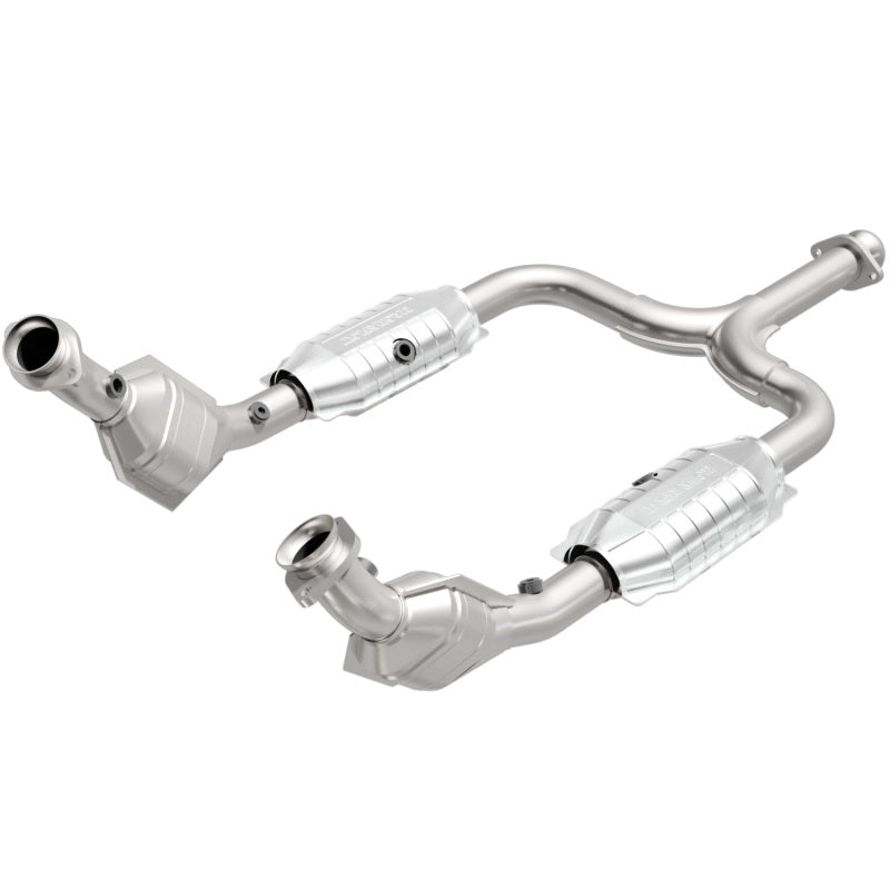 MagnaFlow Direct Fit Catalytic Converter 99-01 Ford Mustang 3.8L
