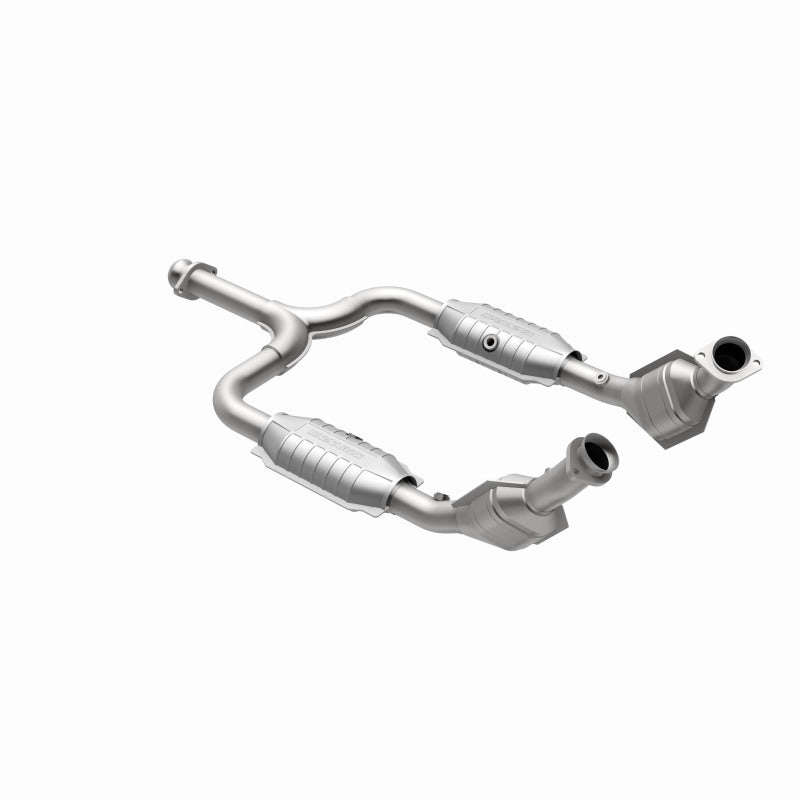 MagnaFlow Direct Fit Catalytic Converter 99-01 Ford Mustang 3.8L