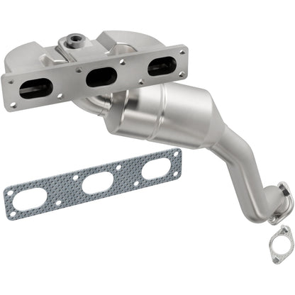 MagnaFlow Direct Fit Catalytic Converter BMW 5 01-03 front