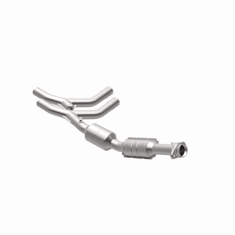 MagnaFlow Direct Fit Catalytic Converter 05-07 Ford E150 4.6L Passenger Side