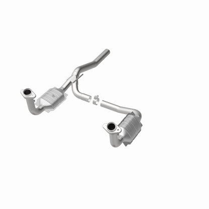 MagnaFlow Direct Fit Catalytic Converter 07-11 Dodge Nitro 4.0L