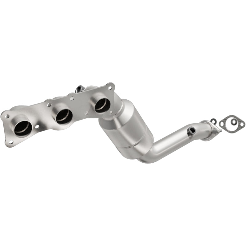 MagnaFlow Direct Fit Catalytic Converter 2008-2010 BMW 528i/528i xDrive 3.0L Underbody