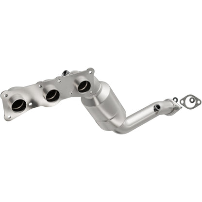 MagnaFlow Direct Fit Catalytic Converter 2008-2010 BMW 528i/528i xDrive 3.0L Underbody
