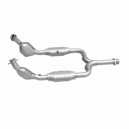 MagnaFlow Direct Fit Catalytic Converter 99-01 Ford Mustang 3.8L