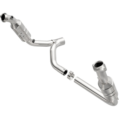 MagnaFlow Direct Fit Catalytic Converter 2006 Dodge RAM 1500 Pickup 5.7L Solid Front Axle