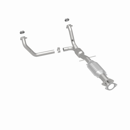 MagnaFlow DF Catalytic Conv 00-04 Chevy S10 Pickup 4.3L 2WD A/T / 00-04 GMC Sonoma 4.3L 2WD A/T