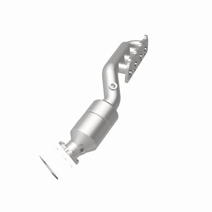 MagnaFlow Direct Fit Catalytic Converter 02-04 VW Passat 4.0L