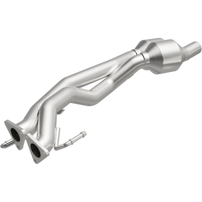 MagnaFlow Direct Fit Catalytic Converter 07 VW Touareg 3.6L Rear